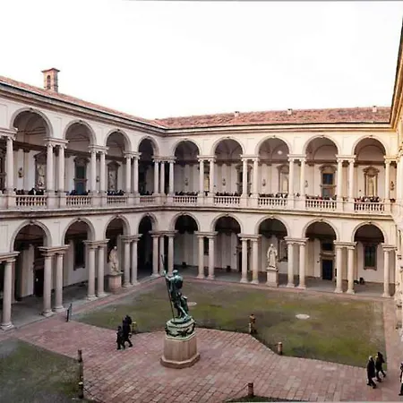 Apartment Exclusive 3 Bedrooms In Brera Milan